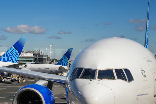 気になる英語ニュース「ユナイテッド航空、ニューアーク空港の混雑に挑む！戦略とその影響」